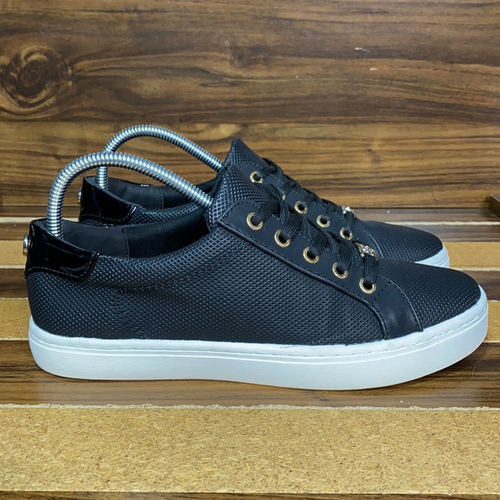 Liz Claiborne Warwick Sneakers